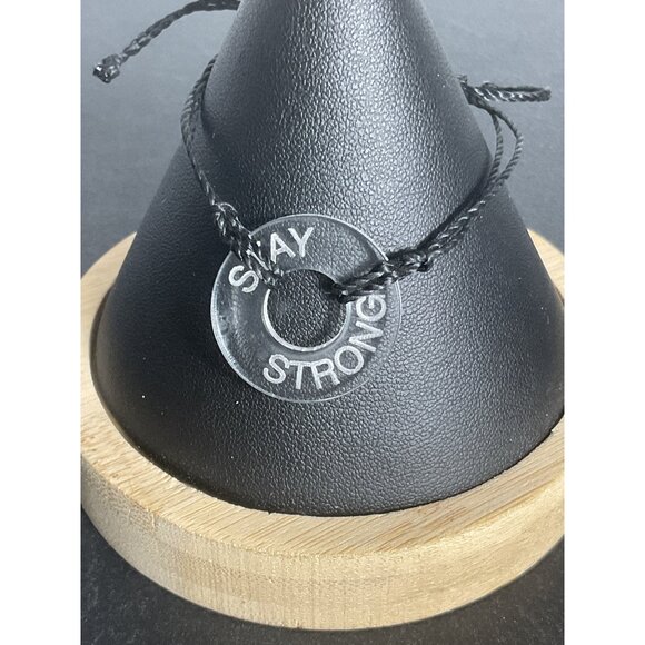 "Stay Strong" Clear Pendant Bracelet Black Cord Adjustable Size - Picture 1 of 3